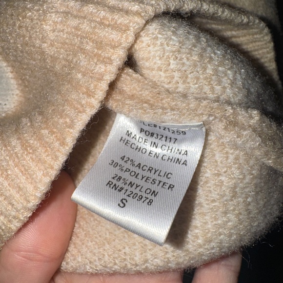 Entro Floral Beige Sweater - Picture 2 of 4